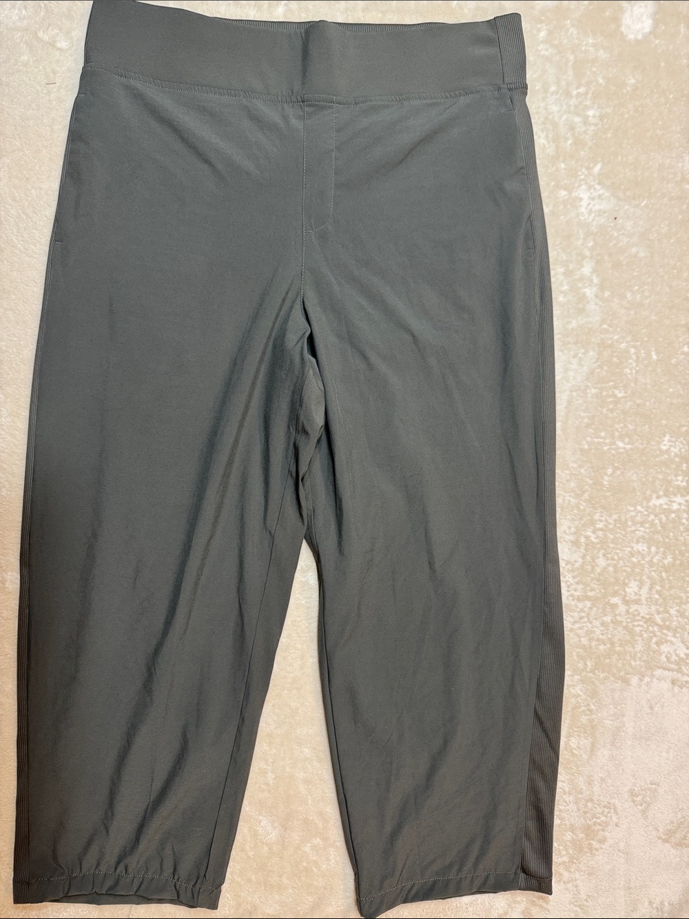 Kirkland Signature Women's Capris - Charcoal Gray